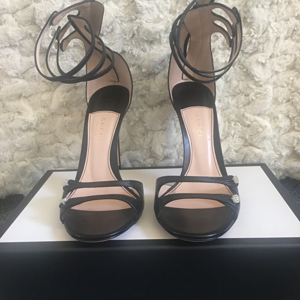 Blk Leather double strap Gucci sandal